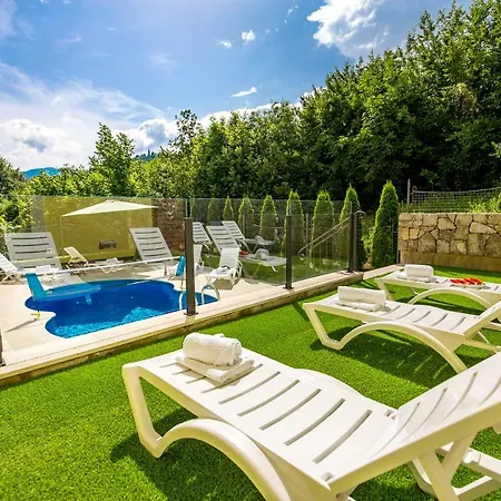 Angeli Villa
